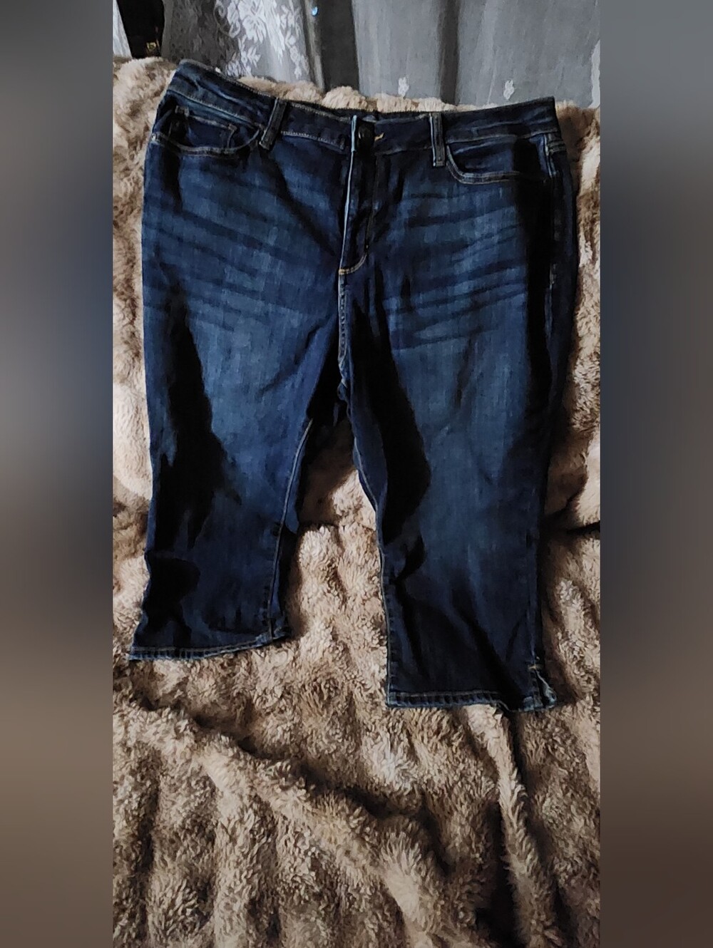 Women's Dark Blue Denim Capri Jeans - Classic Straight Fit